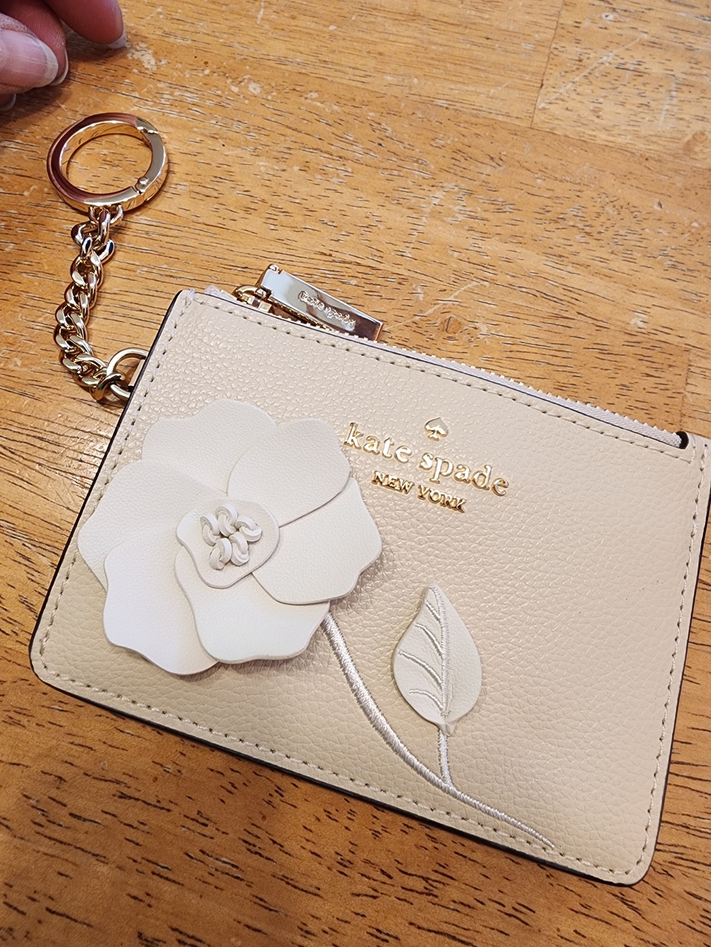 Kate Spade Floral Key Ring Card Holder in the Milk Glass colorway